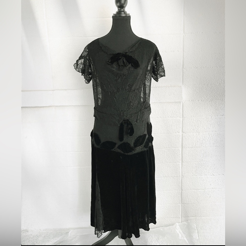 Vintage 1920’s Black Lace and Velvet Dress, Small